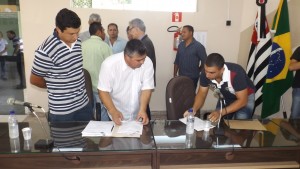 recebimento dos oficios pelo assessor Nilson